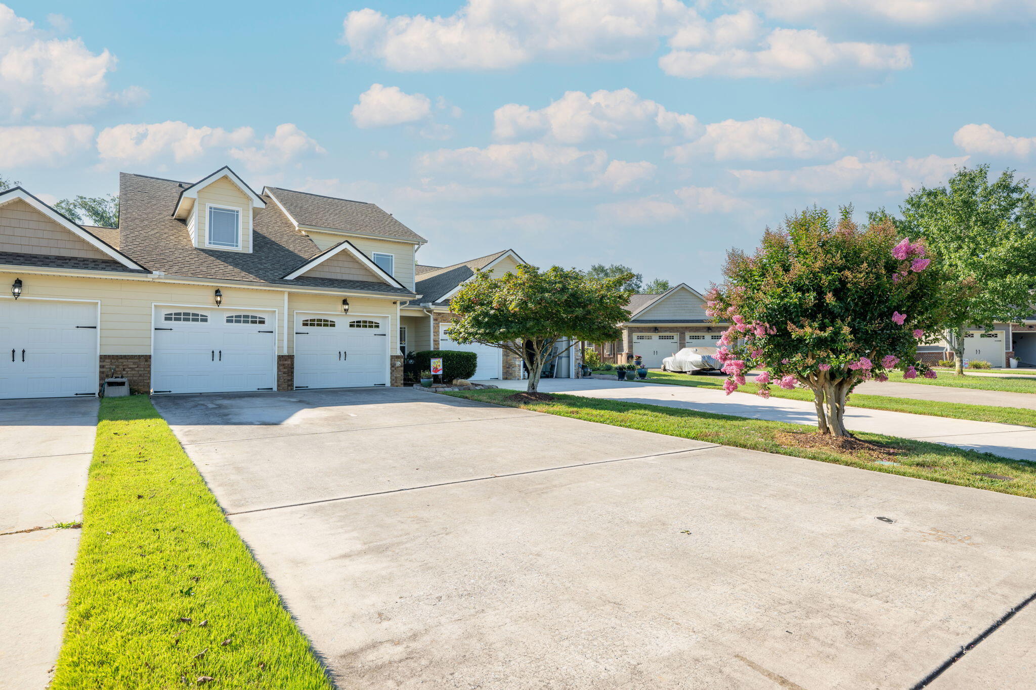 5388 Mandarin Circle Hixson, TN 37343 - Photo 3 of 44 3-web-or-mls-DSC_9626-109