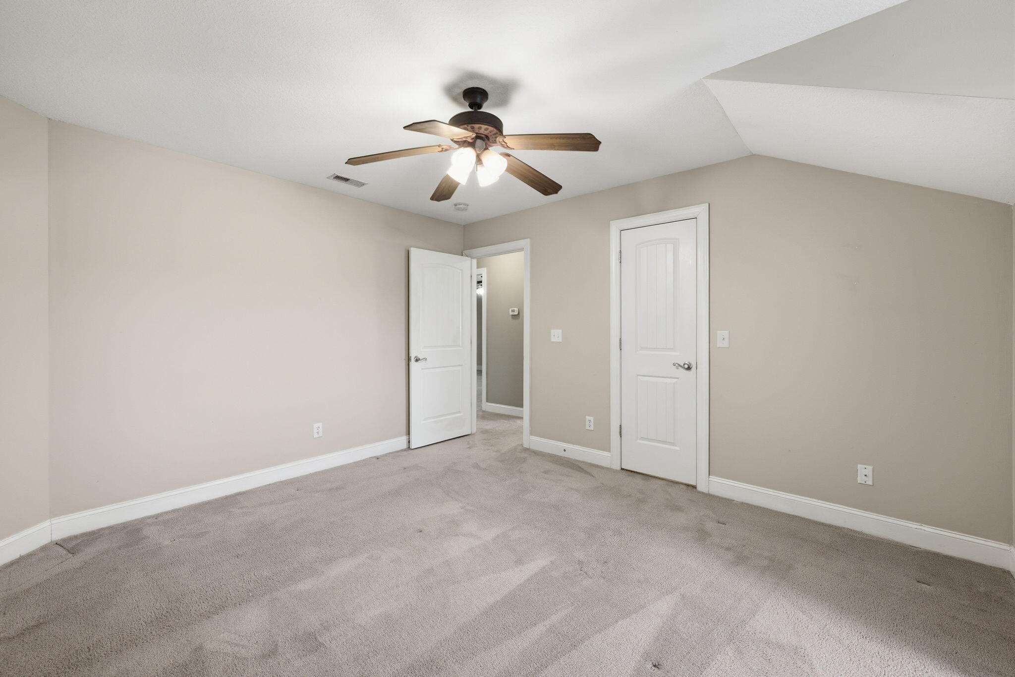 5388 Mandarin Circle Hixson, TN 37343 - Photo 31 of 44 21-web-or-mls-DSC_1712