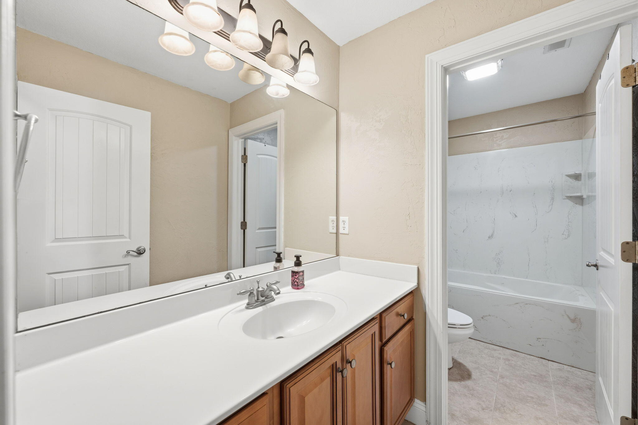 5388 Mandarin Circle Hixson, TN 37343 - Photo 34 of 44 24-web-or-mls-DSC_1724