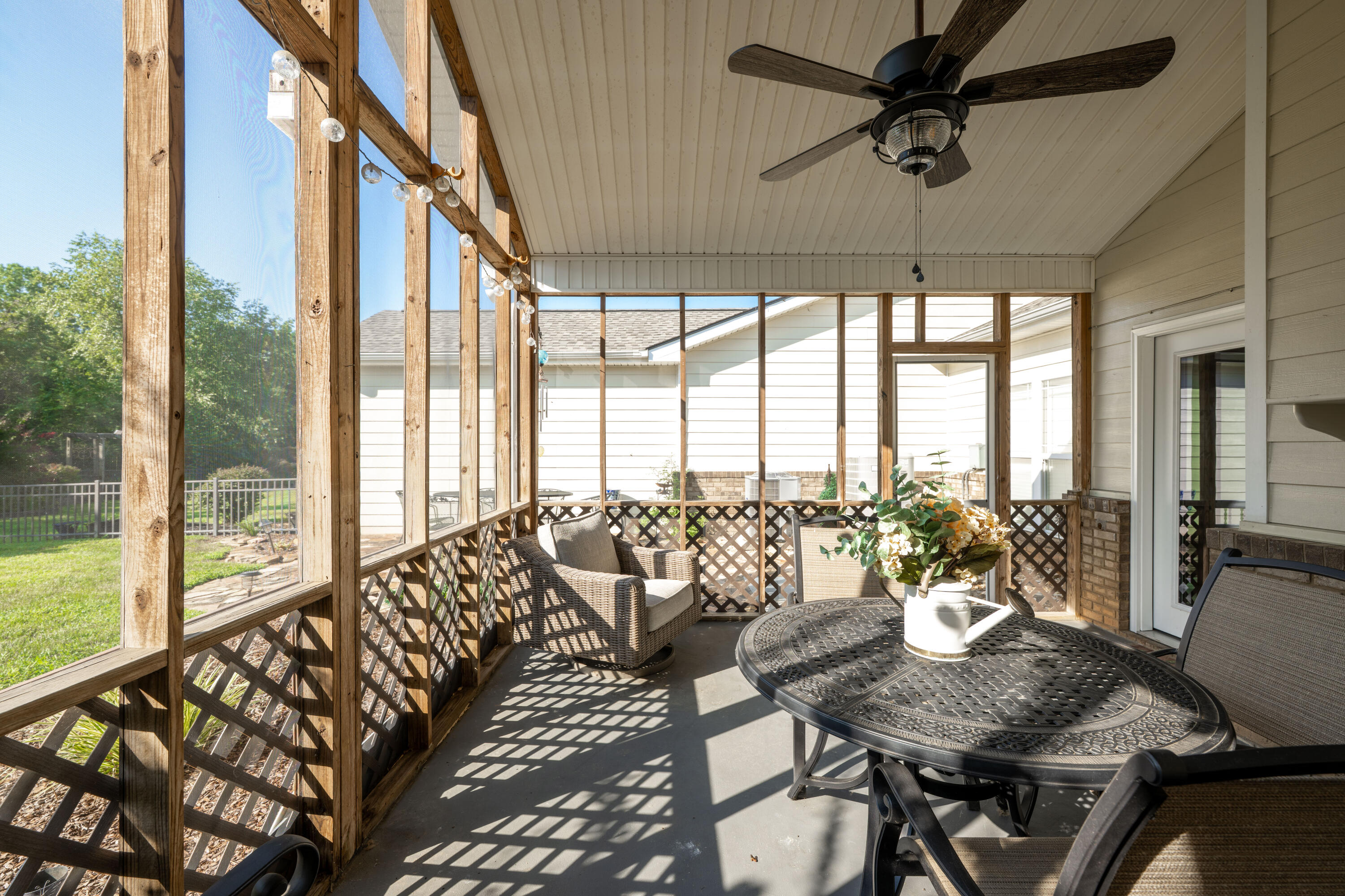 5388 Mandarin Circle Hixson, TN 37343 - Photo 39 of 44 5388 Mandarin porch