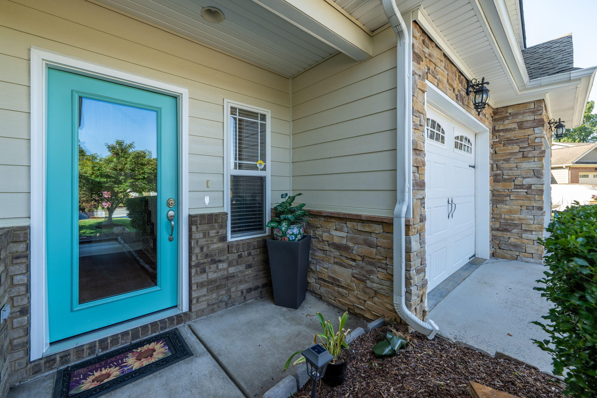 5388 Mandarin Circle Hixson, TN 37343 - Photo 5 of 44 5-web-or-mls-DSC_9624-107