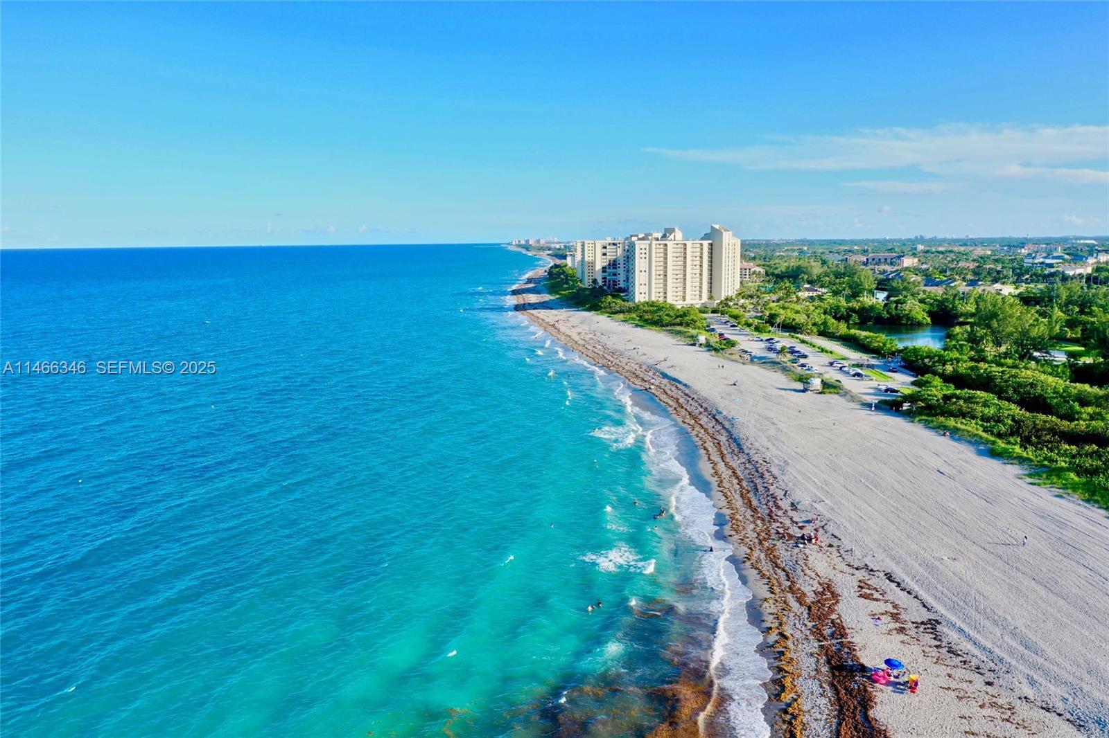 300 Ocean Trail Way, Unit 903 Jupiter, FL 33477 - Photo 5 of 20 ©CoolView/Shutterstock.com