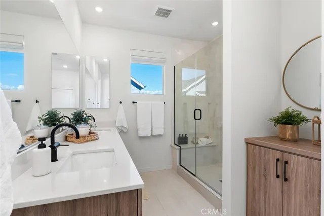 $1,099,000 | 32078 Paseo Vibrantre, San Juan Capistrano, CA 92675