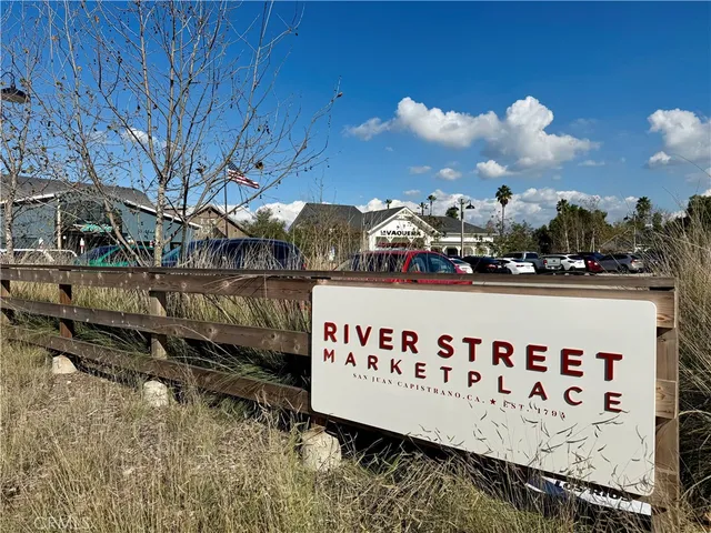 $1,099,000 | 32078 Paseo Vibrantre, San Juan Capistrano, CA 92675