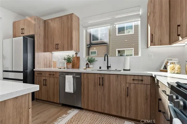 $1,099,000 | 32078 Paseo Vibrantre, San Juan Capistrano, CA 92675