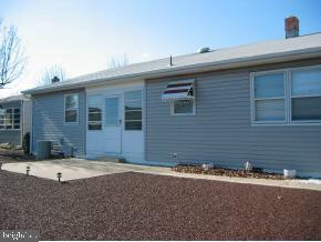 16 Oakfield Road Toms River, NJ 08757 - Photo 4 of 9