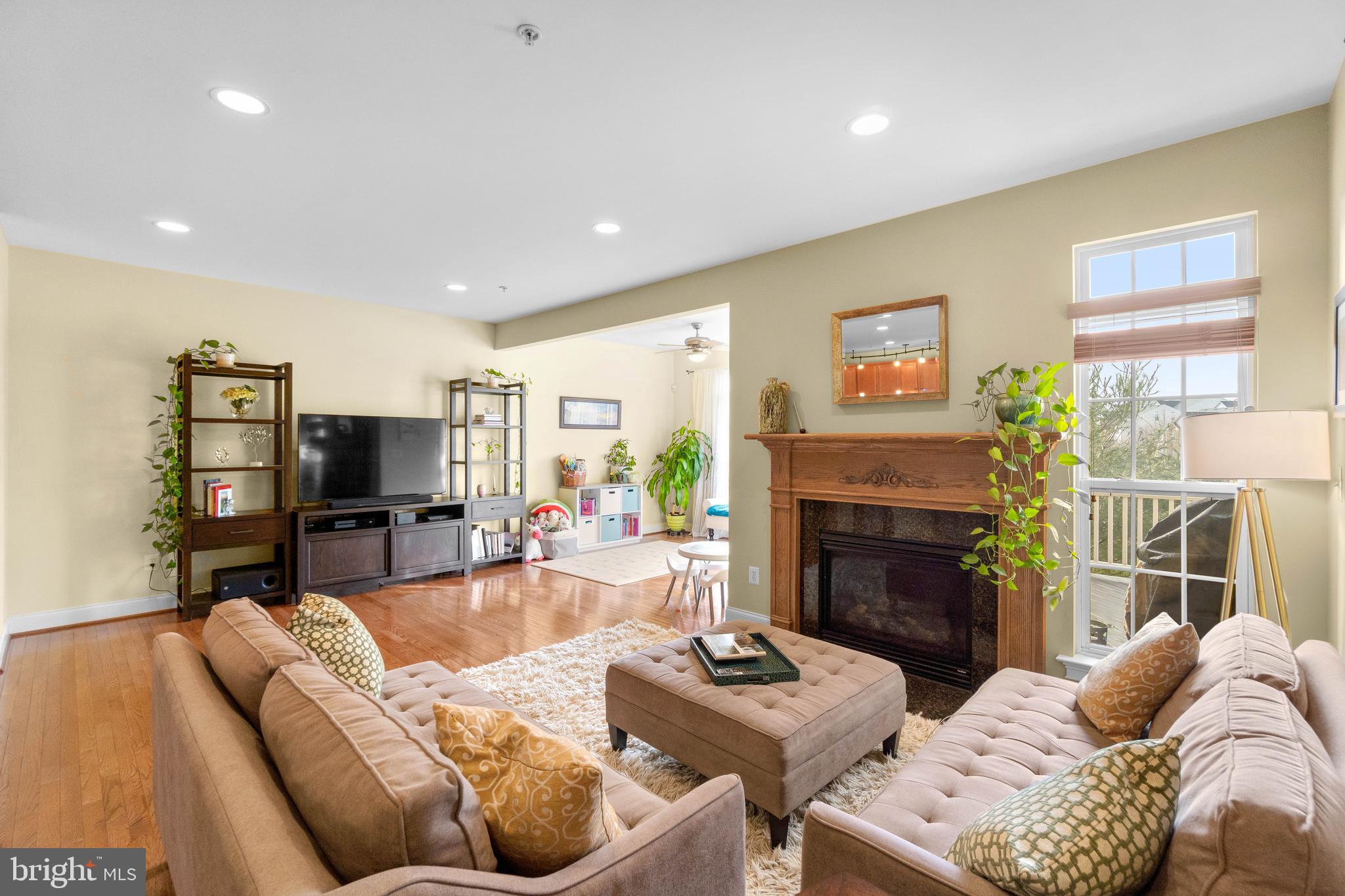 8022 Four Quarter Road Ellicott City, MD 21043 - Photo 11 of 36 Family Room