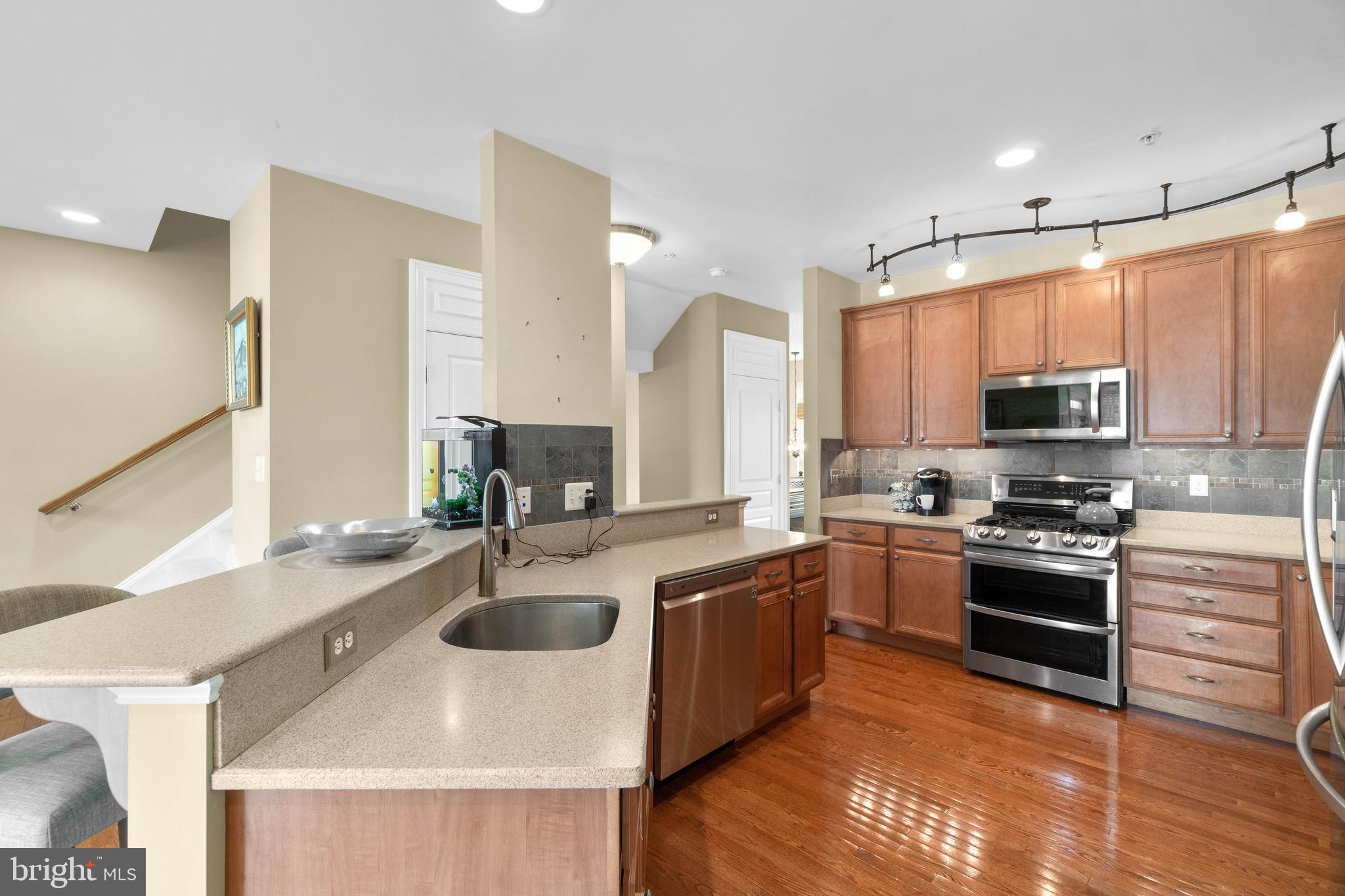 8022 Four Quarter Road Ellicott City, MD 21043 - Photo 14 of 36 Kitchen