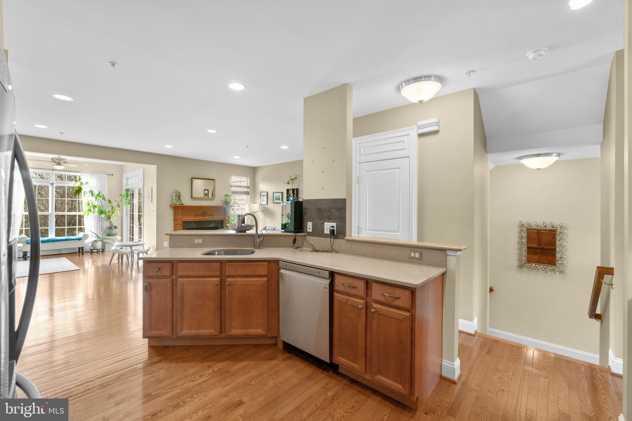8022 Four Quarter Road Ellicott City, MD 21043 - Photo 15 of 36 Kitchen