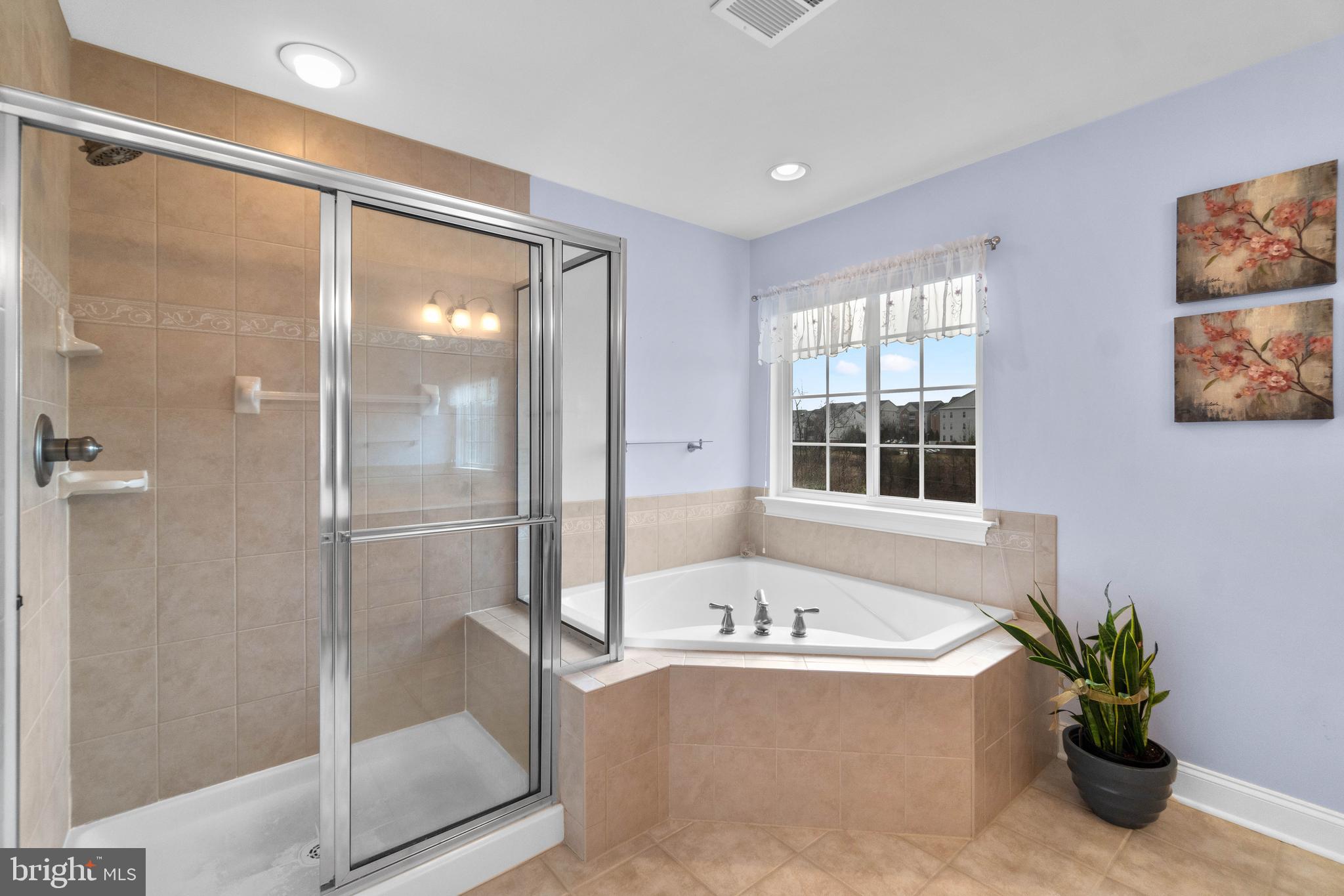 8022 Four Quarter Road Ellicott City, MD 21043 - Photo 22 of 36 Primary Bathroom