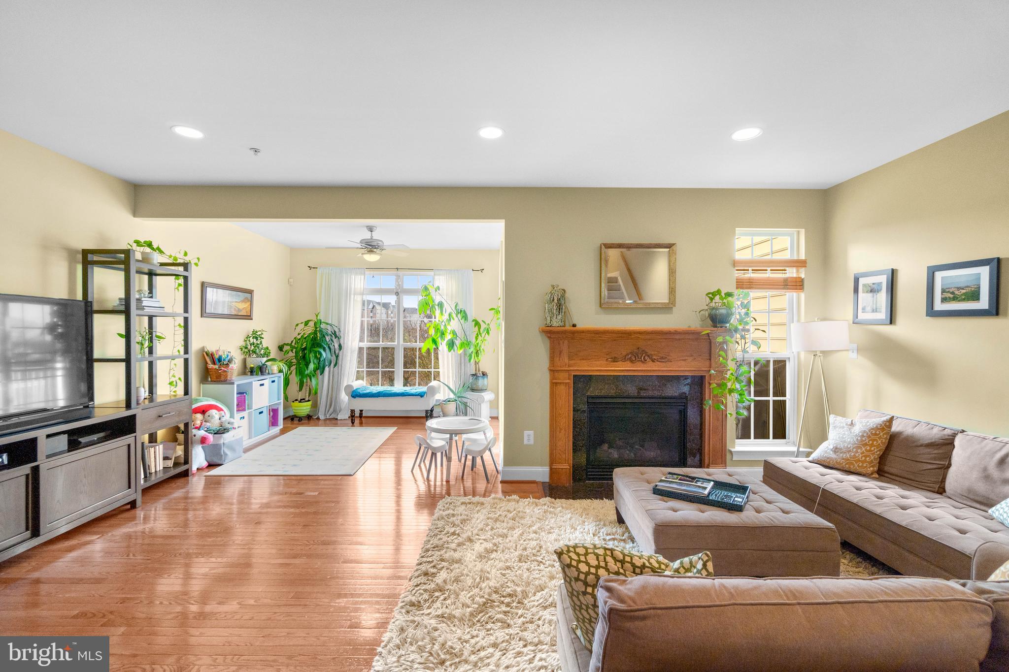 8022 Four Quarter Road Ellicott City, MD 21043 - Photo 10 of 36 Family Room
