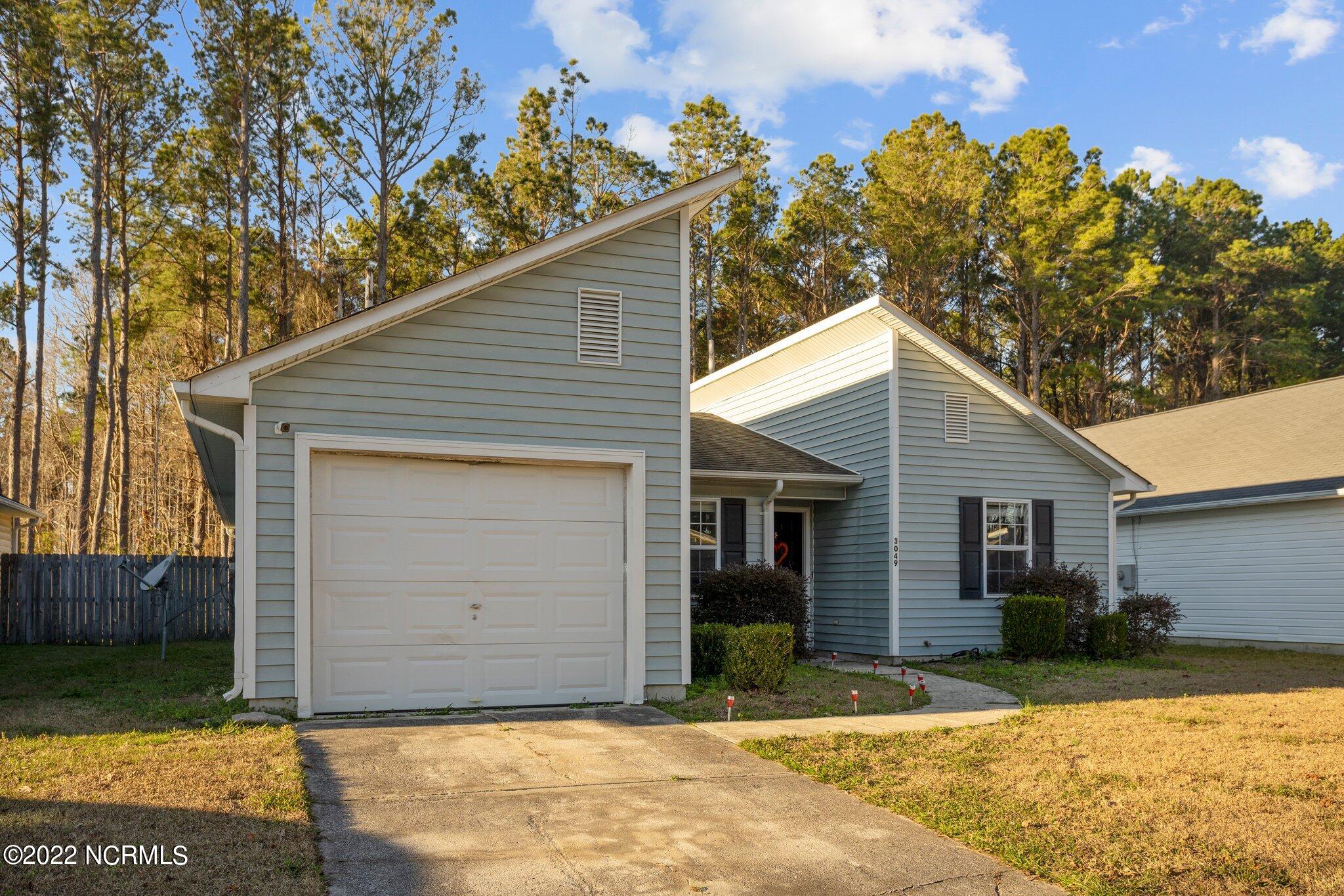 3049 Foxhorn Road Jacksonville, NC 28546 - Photo 2 of 36 3-web-or-mls-DSC01647