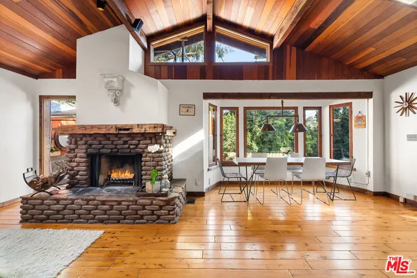 $1,200,000 | 1928 Weepah Way, Los Angeles, CA 90046