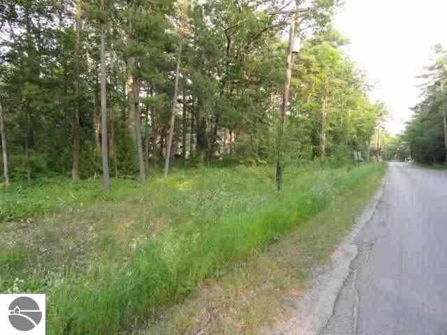 6798 Deepwater Point Road Williamsburg, MI 49690 - Photo 1 of 11 1748328.JPG