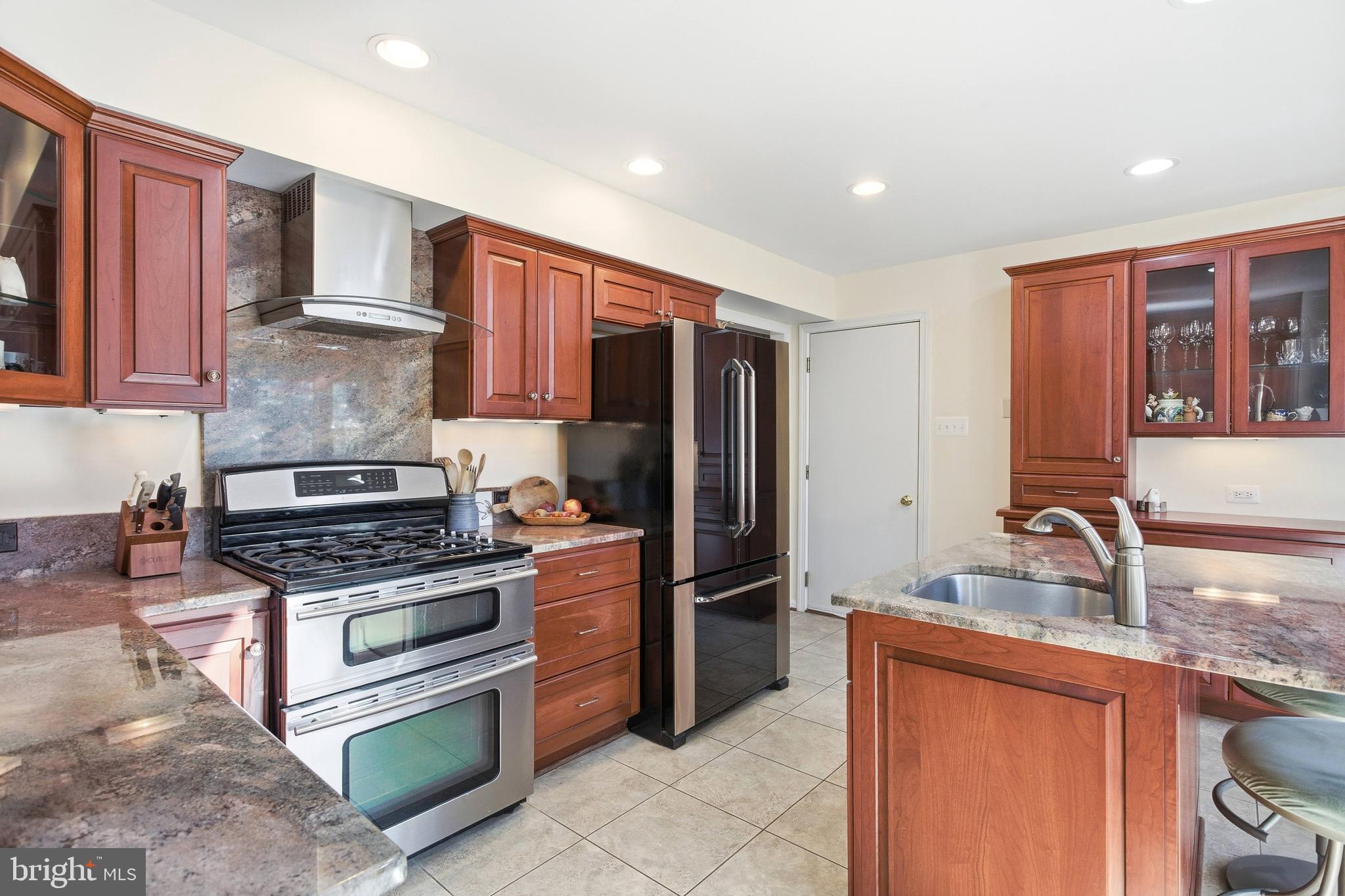 8623 Pappas Way Annandale, VA 22003 - Photo 23 of 51