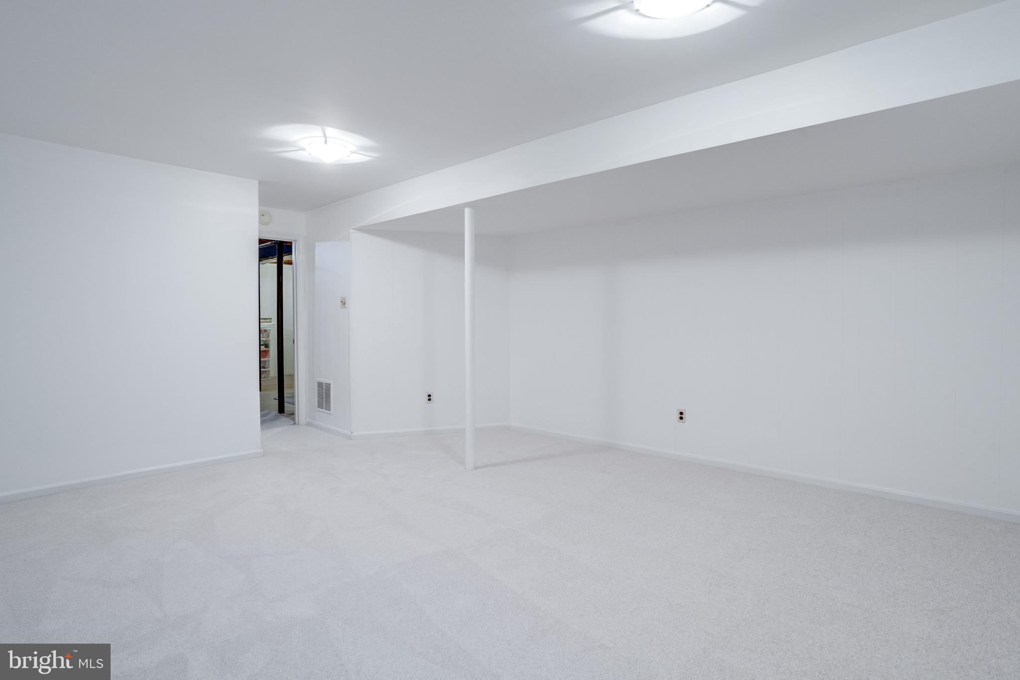 8623 Pappas Way Annandale, VA 22003 - Photo 32 of 51