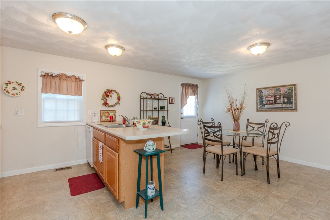 136 Jefferson Road Burrillville, RI 02830 - Photo 15 of 36