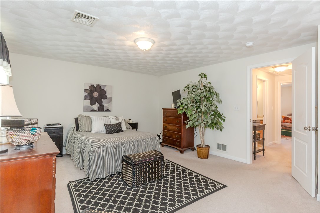 136 Jefferson Road Burrillville, RI 02830 - Photo 25 of 36