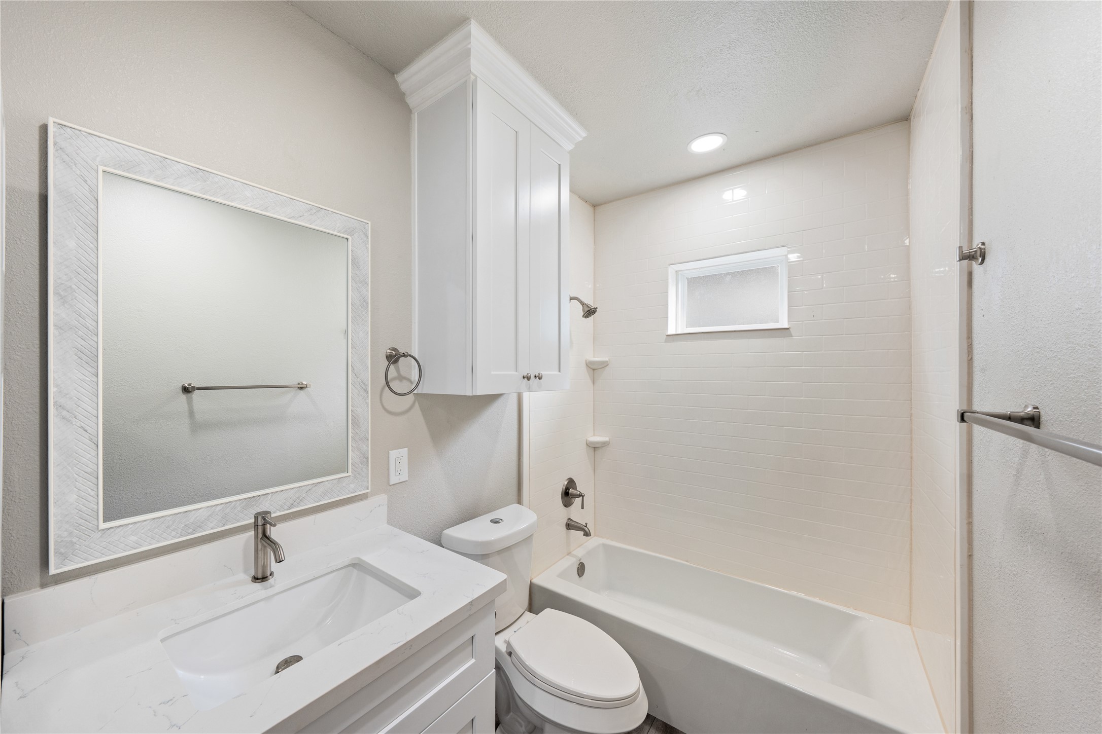 211 North Milby Street, Unit 4 Houston, TX 77003 - Photo 13 of 16 Bathroom