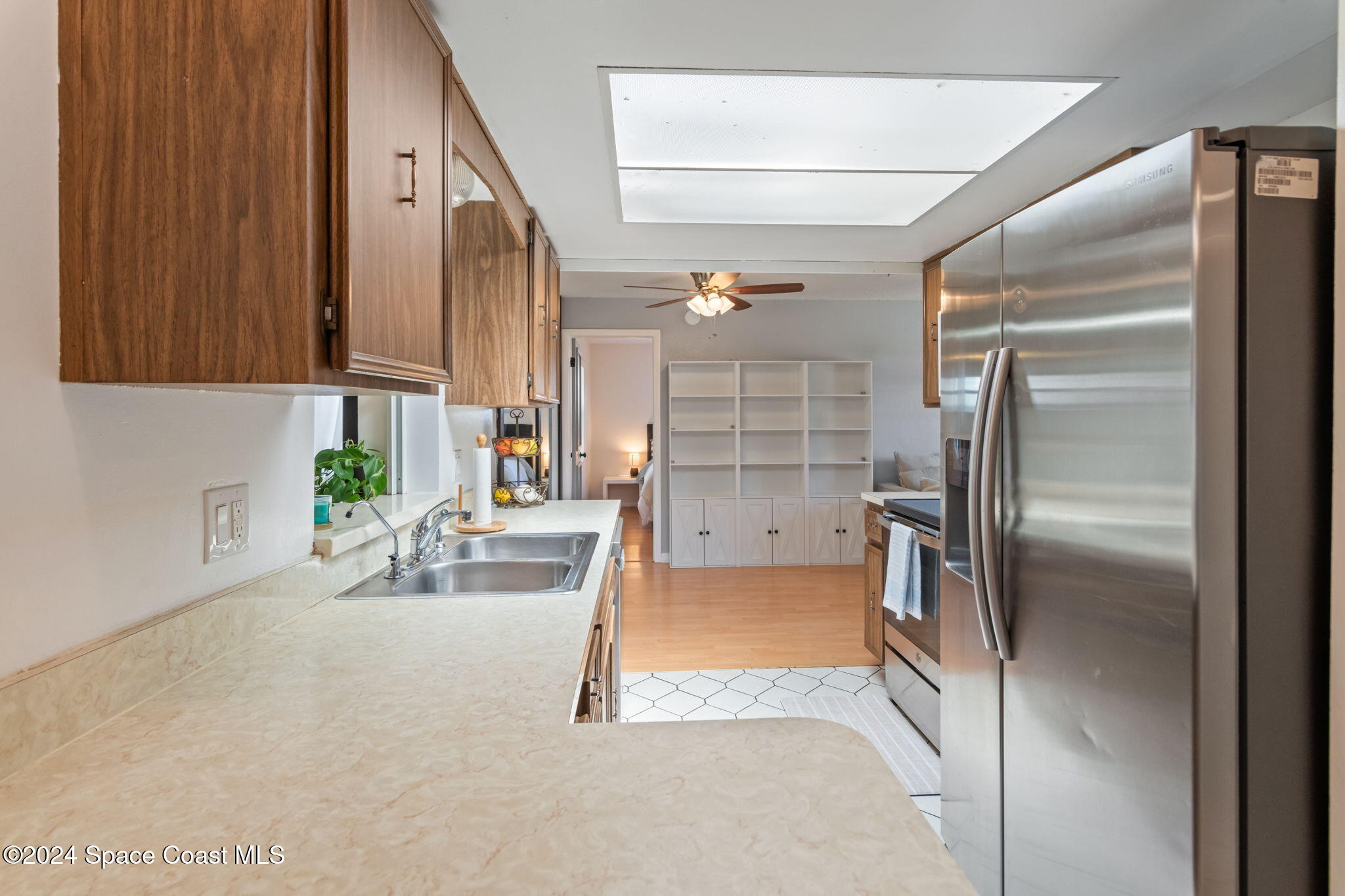567 Parker Road Melbourne, FL 32904 - Photo 5 of 17 Kitchen 2