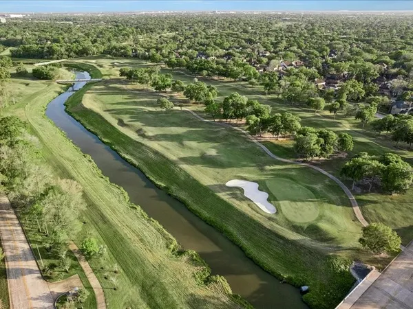 $730,000 | 15415 Rocky Oak Court, Houston, TX 77059