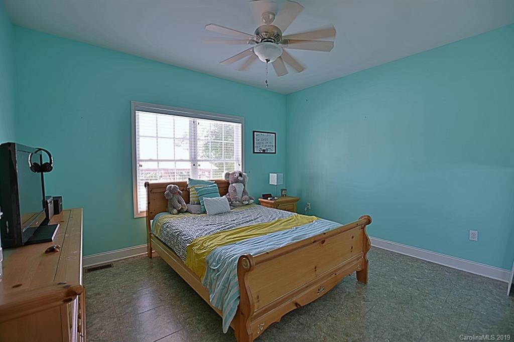 1352 Fairhope Road York, SC 29745 - Photo 13 of 29 Gallery Image 13