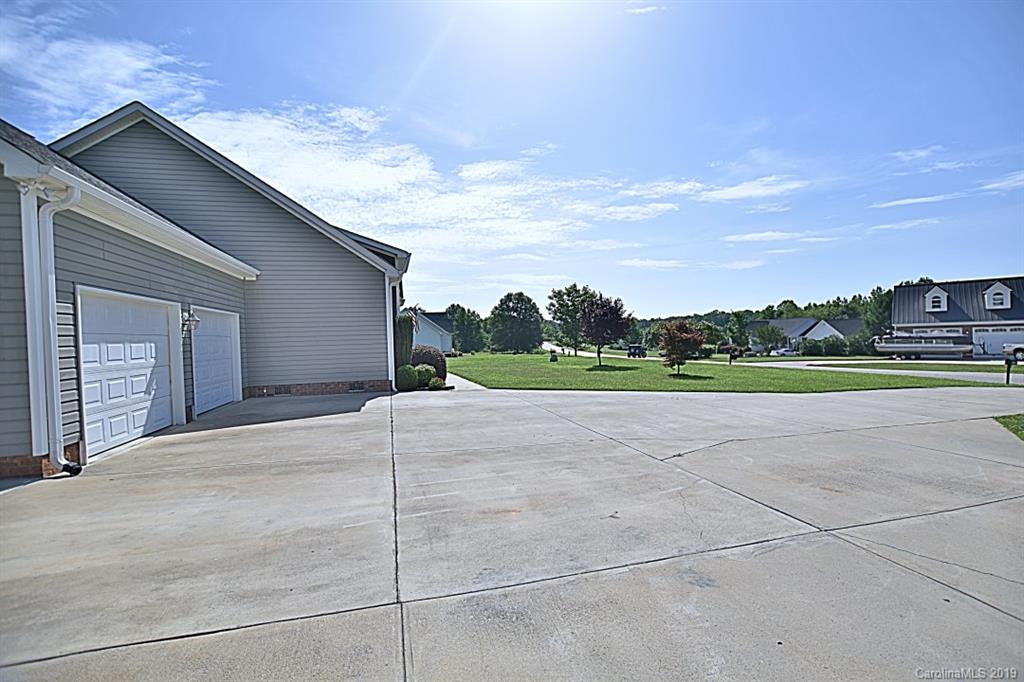 1352 Fairhope Road York, SC 29745 - Photo 26 of 29 Gallery Image 26