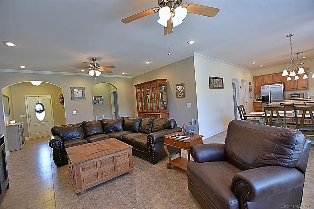 1352 Fairhope Road York, SC 29745 - Photo 4 of 29 Gallery Image 4