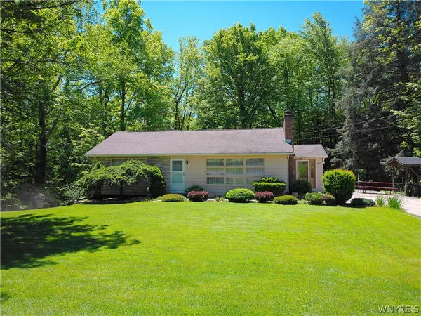 $310,000 | 6570 Hillside Drive, Boston, NY 14127