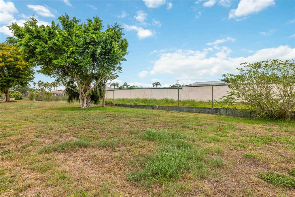 4001 Chinaberry Road Bradenton, FL 34208 - Photo 41 of 60