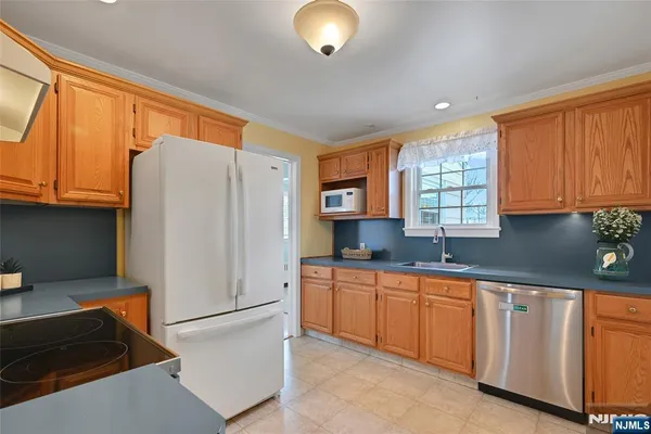 $579,000 | 133 Willow Avenue, Hackensack, NJ 07601