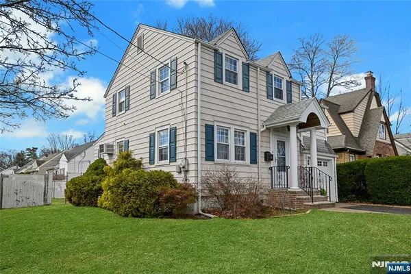 $579,000 | 133 Willow Avenue, Hackensack, NJ 07601