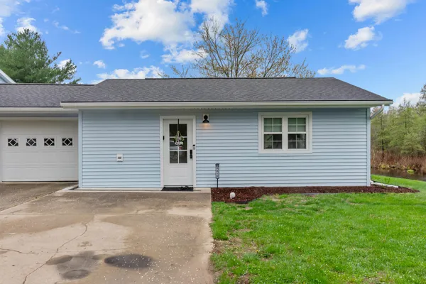 $519,900 | 3412 Briar Drive, Osseo, MI 49266