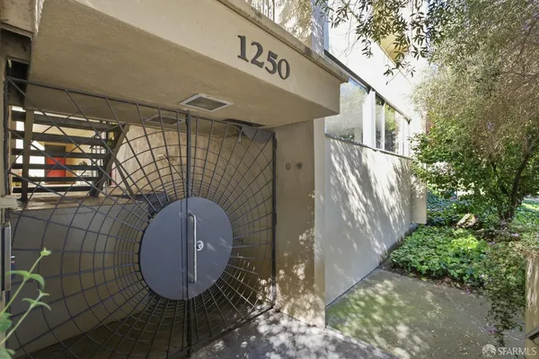 $895,000 | 1250 Ellis Street, Unit 2, San Francisco, CA 94109