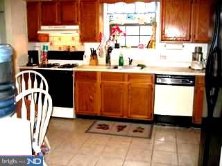 37 Hawthorne Road Sicklerville, NJ 08081 - Photo 4 of 6 Gallery Image 4