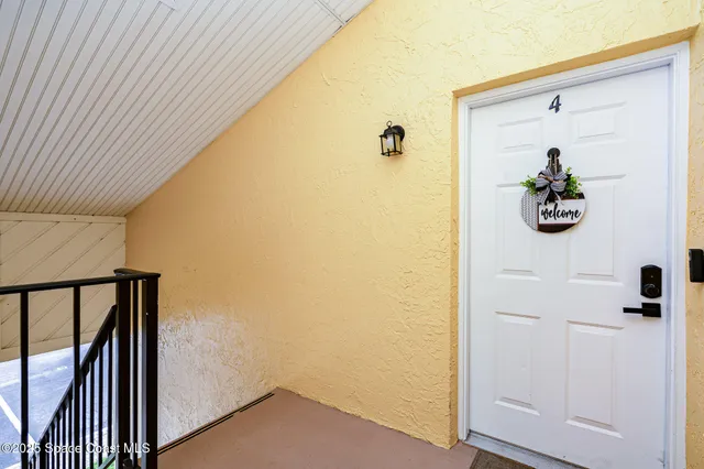 a view of an entryway