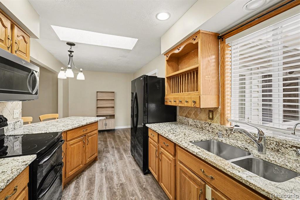 1784 Byron Road Howell, MI 48855 - Photo 15 of 33