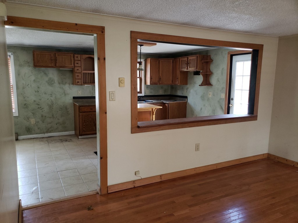 60 Haggerty Road Charlton, MA 01507 - Photo 11 of 28