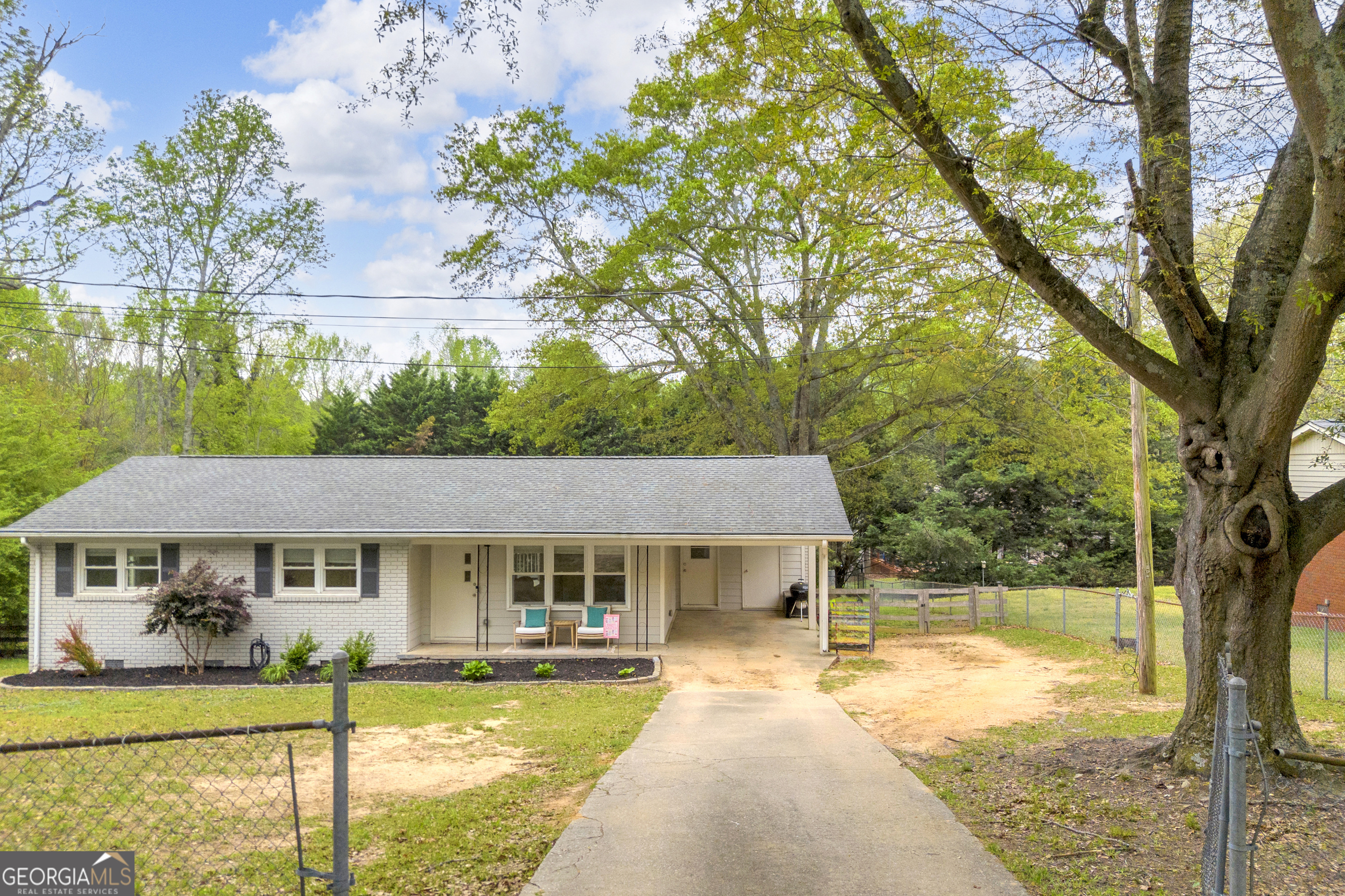 181 Old Airport Road Commerce, GA 30530 - Photo 2 of 49