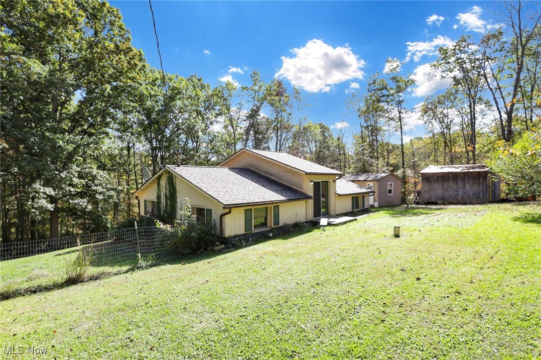 852 Wallace Road Little Hocking, OH 45742 - Photo 4 of 50
