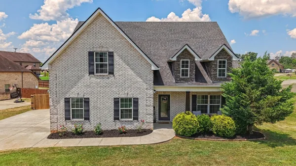 $525,000 | 1213 Rivercrest Drive, Murfreesboro, TN 37129