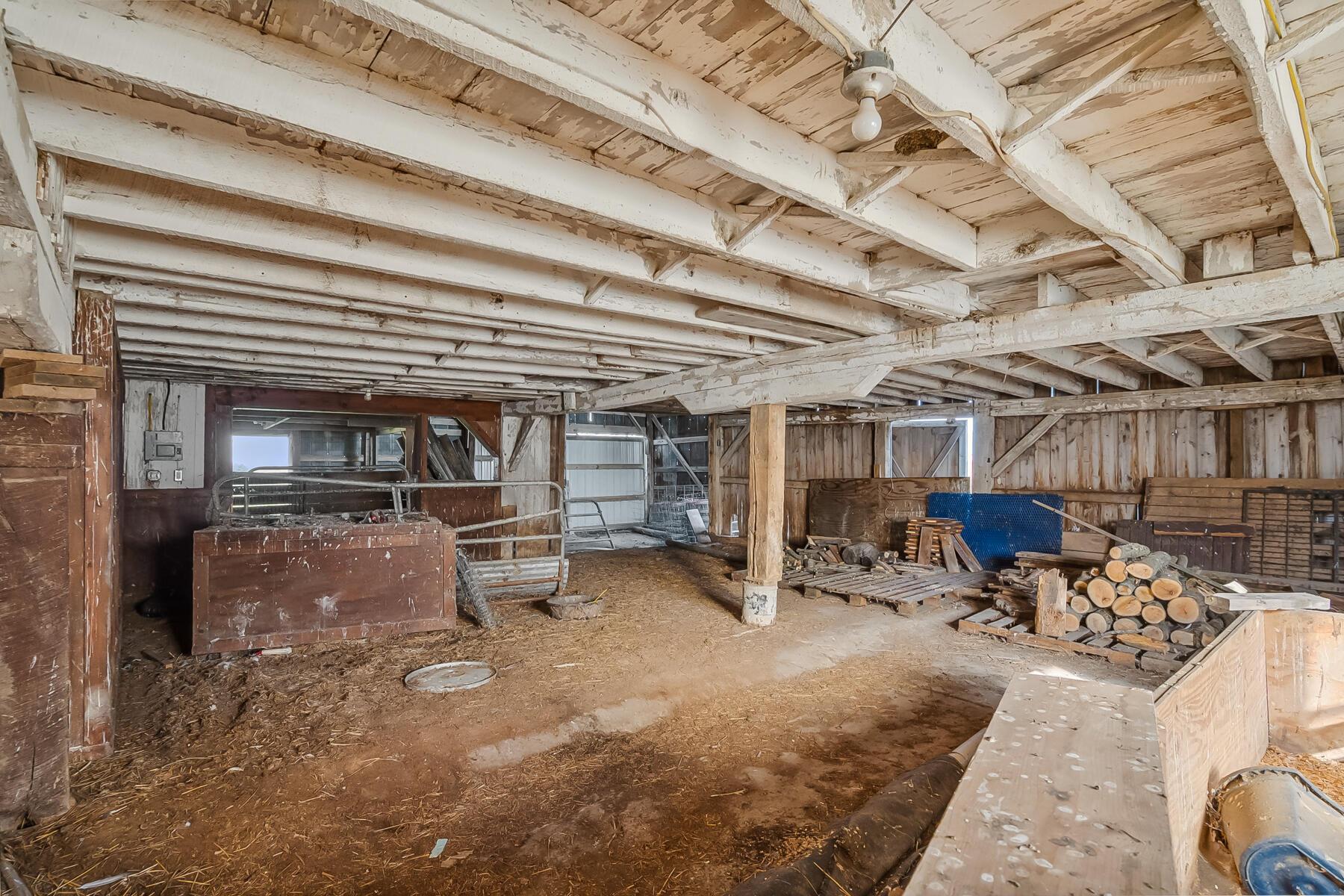 4167 North Section Line Road Radnor, OH 43066 - Photo 12 of 81 Barn