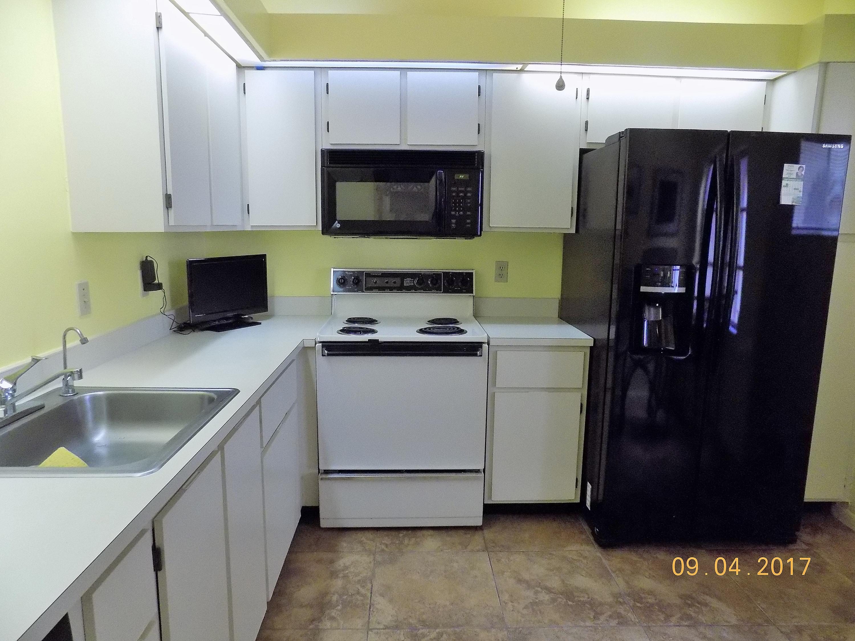 KITCHEN 1