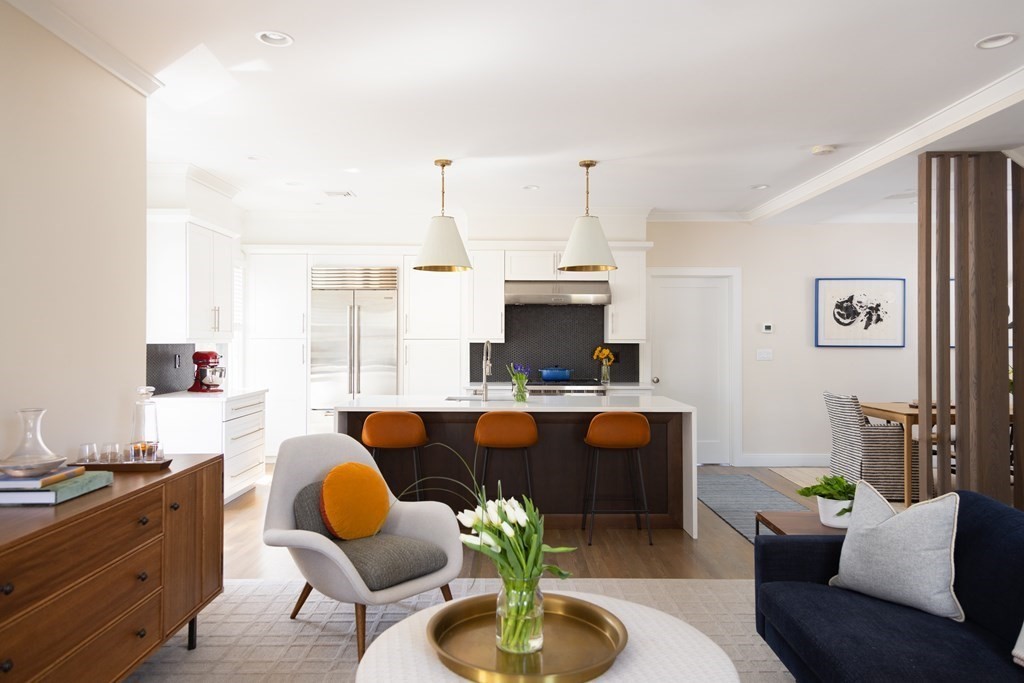 32 Kent Square, Unit 2 Brookline, MA 02446 - Photo 1 of 21 Gallery Image 1