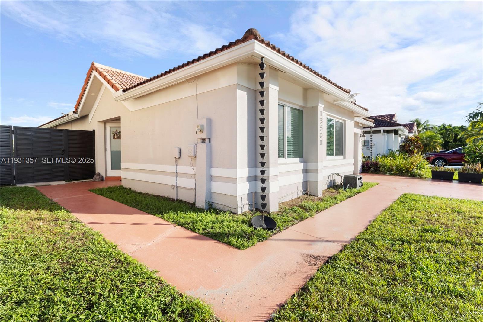 18501 Northwest 55th Avenue Miami Gardens, FL 33055 - Photo 4 of 48