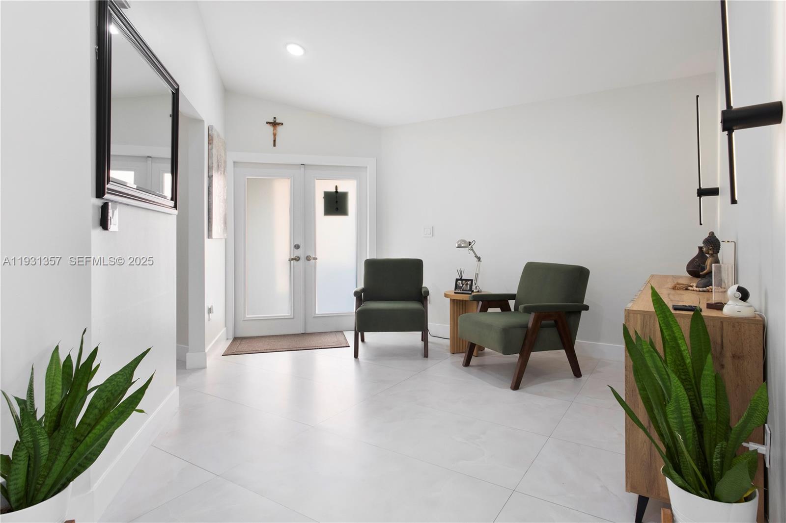 18501 Northwest 55th Avenue Miami Gardens, FL 33055 - Photo 6 of 48