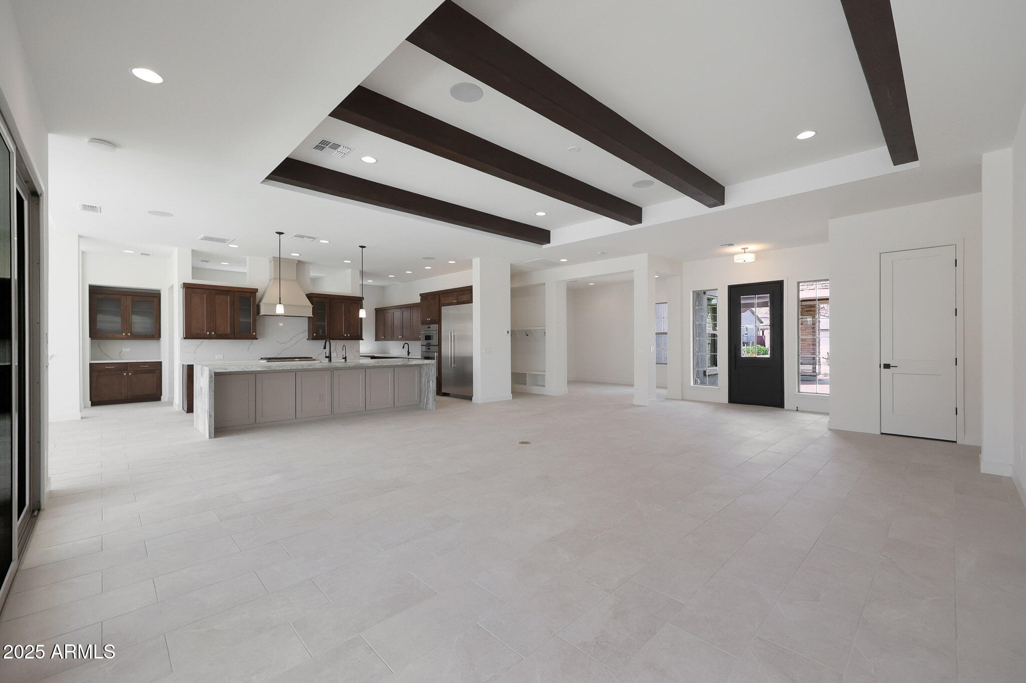 20775 West Rattler Road Buckeye, AZ 85396 - Photo 23 of 90 FAMILY ROOM/KITCHEN
