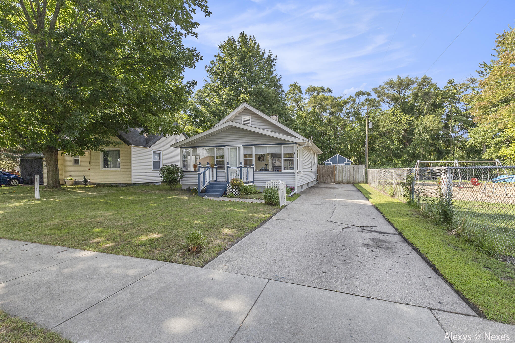 893 Post Road Muskegon, MI 49441 - Photo 4 of 22 IMG_7718