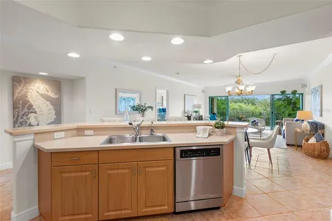 $879,000 | 1695 Pinellas Bayway South, Unit D1, Tierra Verde, FL 33715