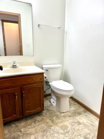 $3,500 | 2449 Carlton Drive, Woodridge, IL 60517